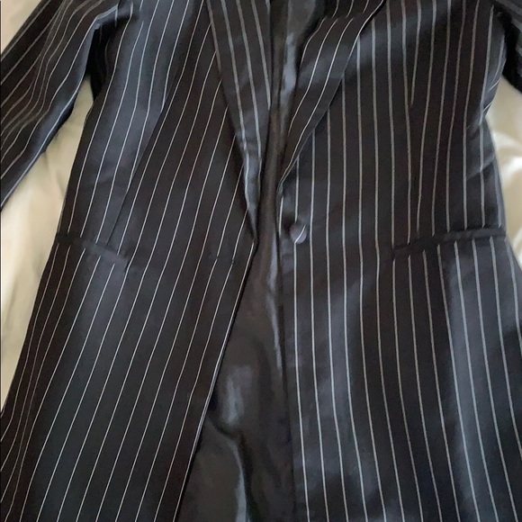 Blazer - Picture 3 of 6